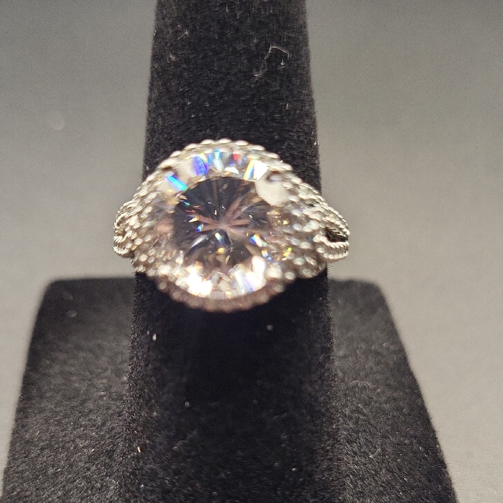 Silver Filigree Ring with Brilliant Center Stone